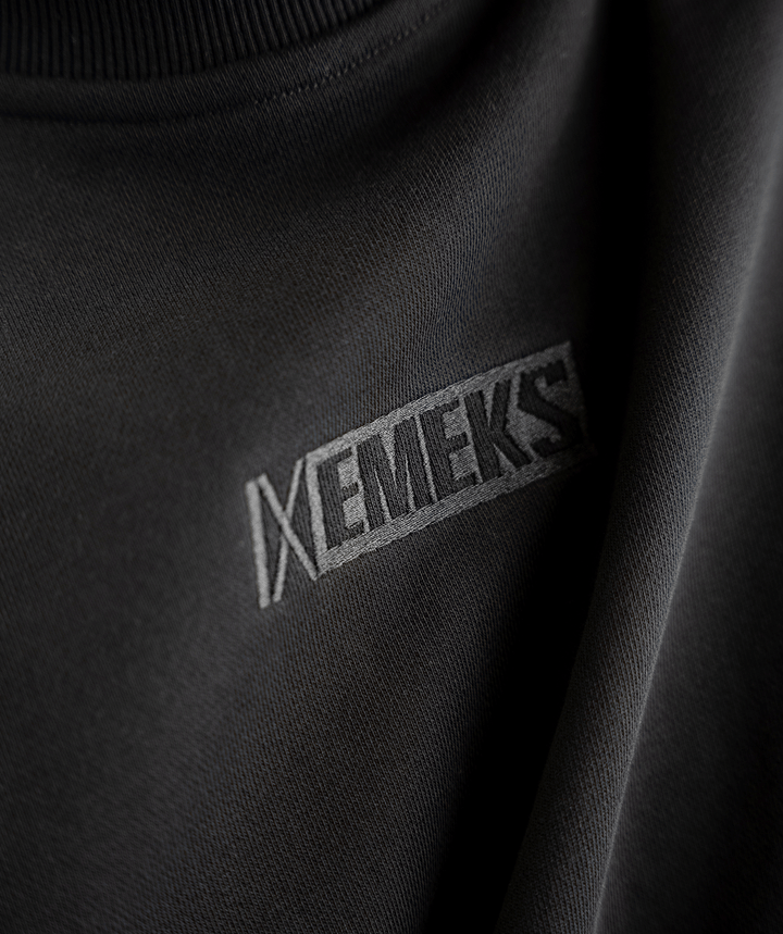 Heavy duty riding sweatshirt for motocross, designed for winter MX with subtle design - EMEKS racewear UK 